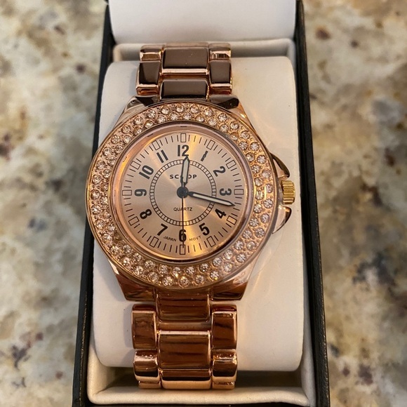 NEW SCOOP ROSE TONE WATCH WITH LIFETIME WARRANTY